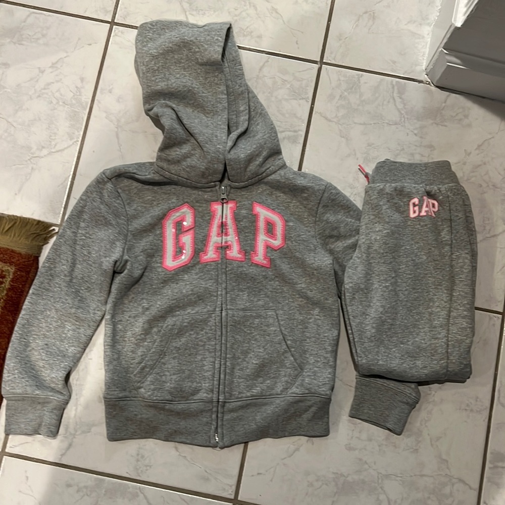 Gap set of pant and sweater
